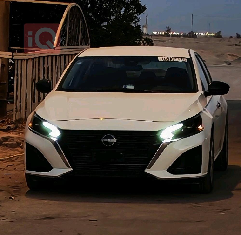 نيسان ألتيما